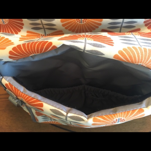 Petunia Pickle Bottom diaper bag - Picture 4 of 6